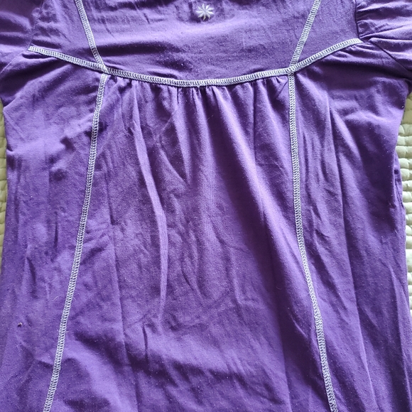Athleta tee - Picture 4 of 4